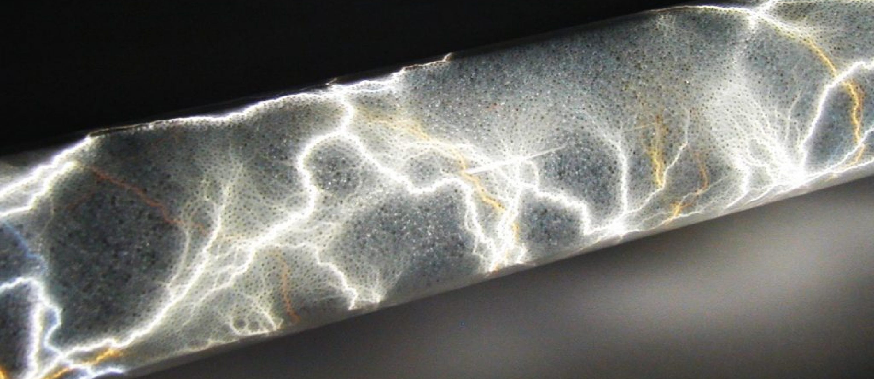 Crackle Tube Plasma Display