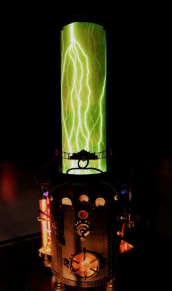 Flameworked borosilicate glass, inert gas, phosphors, electricity
20"w x 20"d x 60"h plasma light art wayne strattman